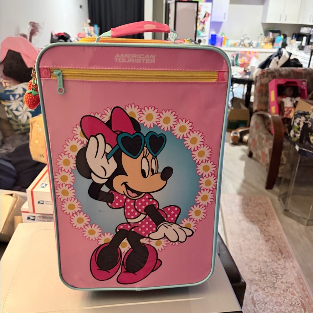 American Tourister Pink Minnie Mouse Kids Rolling Carry-On with Aqua Trim